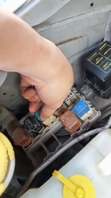 Car AC not working|How to replace AC relay - Nissan x-trail t30 смотреть онлайн
