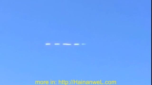 Navy of white UFOs over Vladivostok, Russia February 19, 2015 Флот белых НЛО смотреть онлайн