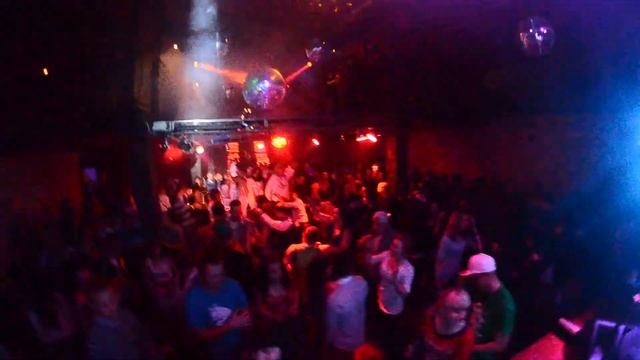 Klub Kometa Siedliska - 2013.05.04 - DJ Hudy na dużej sali - 1 смотреть онлайн