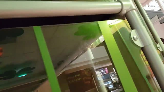 Сюрпризы HAPPY MEAL🌼Играем на горках🍀Алис получила серьги и собралась жениться👅Влог Планета Алис