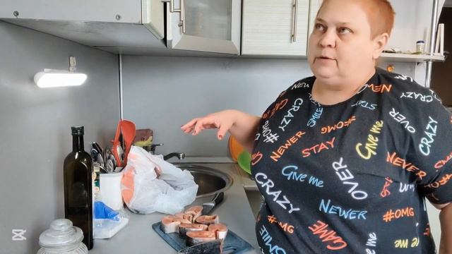 ОНА МЕНЯ ПУГАЛА, НО Я ПОБЕДИЛА РЫБНЫЙ ДЕНЬ смотреть онлайн