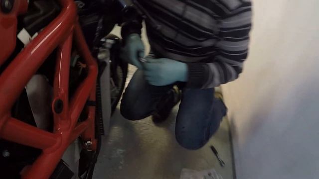 MVAgusta: замена радиатора, правильная заправка антифризом, ремонт вентилятора.Спасибо Антону Милову смотреть онлайн