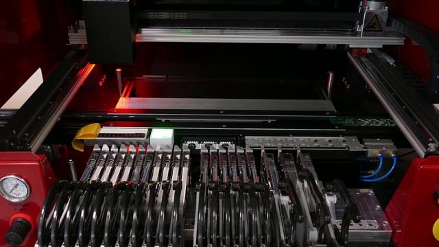 Автоматический установщик SMD компонентов PiPlacer