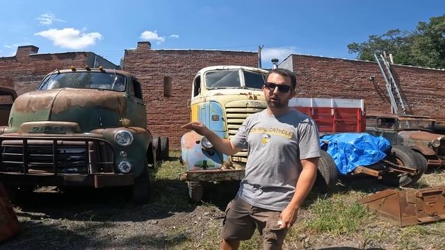 Yard Walk Iron City Garage 8/29/22. F1’s, C10’s, Suburban, Cab Overs. смотреть онлайн