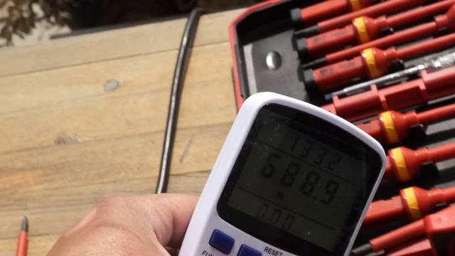 Chiński, tani inwerter hybrydowy solarny 7kVA, 6,2kW. Ładowarka 120A, 48V. Straty własne! смотреть онлайн