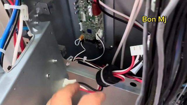 Daikin air conditioner VRV-X | Outdoor error LC-14 | indoor U4 | RXUQ_ _AYM смотреть онлайн