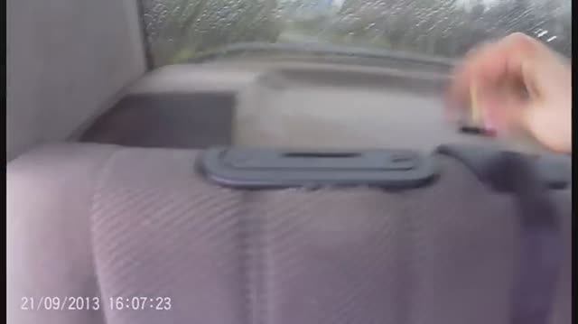 Как снимать задние сидения и заднюю полку на автомобиле BMW E34 Показываю подробно на видео смотреть онлайн