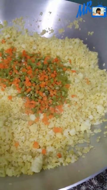 #Shorts Chiên Cơm Dương Châu Cách Này Siêu Nhanh Mà Ngon смотреть онлайн