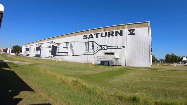 NASA Tram Tour to Saturn V Rocket Part 1 смотреть онлайн
