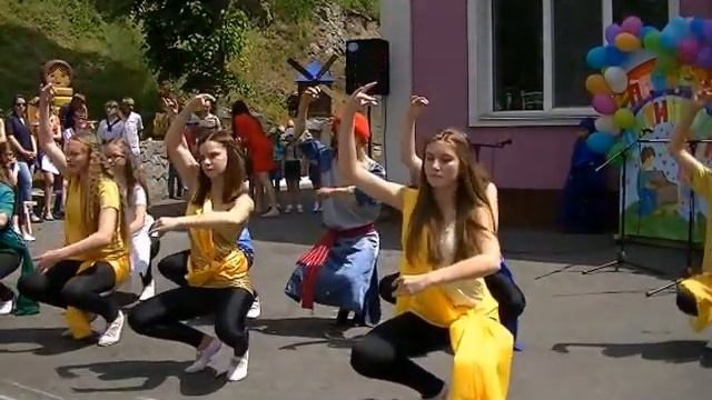 Свято до Дня захисту дітей «Планета дитинства» (http://poninka-vs.km.ua) 29-05-2016 смотреть онлайн
