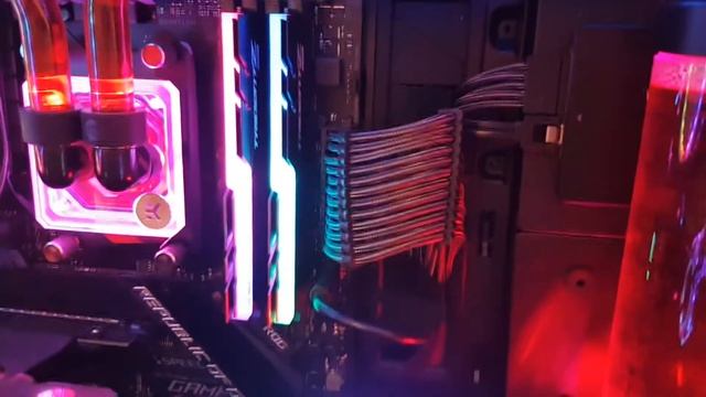 Cooler Master Cosmos C700M смотреть онлайн