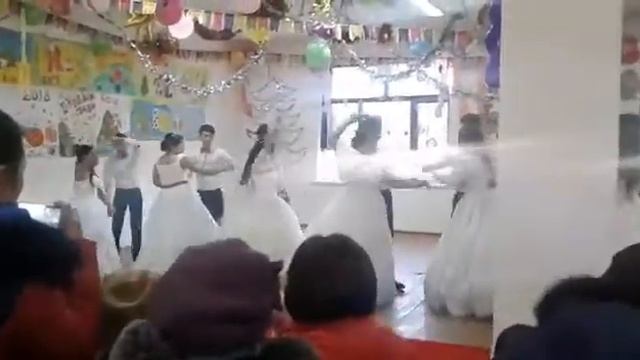 Классный вальс 11-класс Боз-Бешик смотреть онлайн