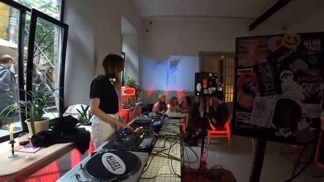 TESTFM x wankymusic w/ Julia Malkovich смотреть онлайн