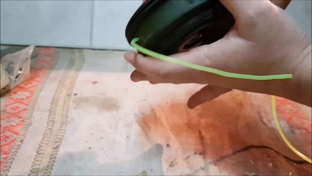 Zamena strune / How to replace string trimmer line смотреть онлайн