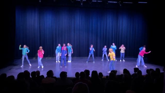 Mamma Mia Musical - Waterloo song смотреть онлайн