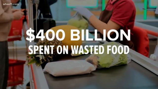 'It starts in our refrigerator': Food waste adds to climate change problem; composting urged смотреть онлайн