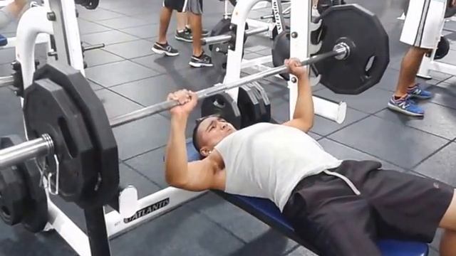 Bnching 1 Rep Max of 205 lbs смотреть онлайн