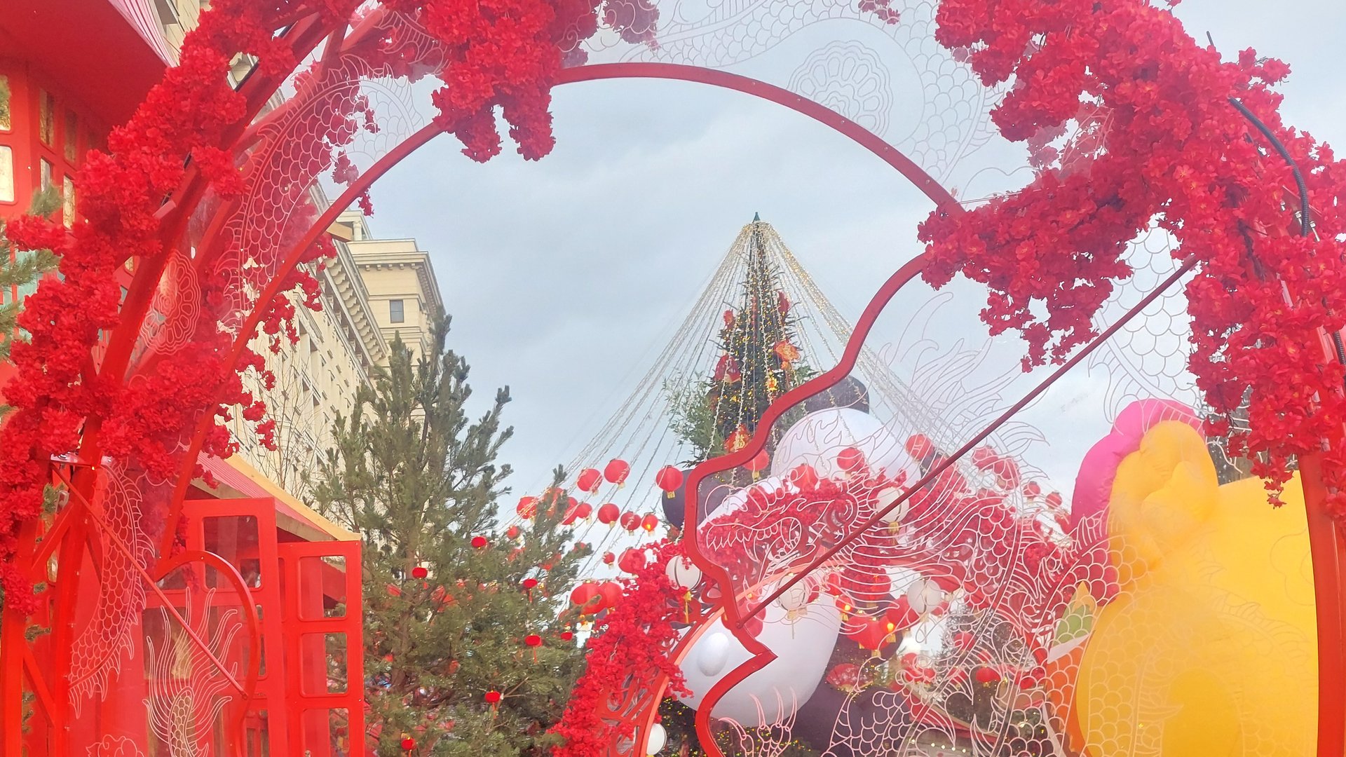 КИТАЙСКИЙ НОВЫЙ ГОД.МОСКВА.КРЕМЛЬ.МЕТРО ТЕАТРАЛЬНАЯ