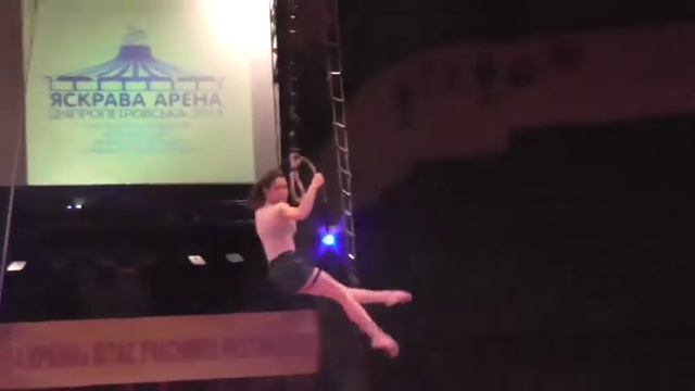 Самая гибкая в мире девочка в кольце-The world's most flexible girl in the ring- смотреть онлайн