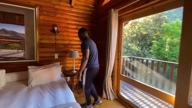 Where to stay in Clarens this Festive? Luxurious Stay at Clarens Log Cabin смотреть онлайн