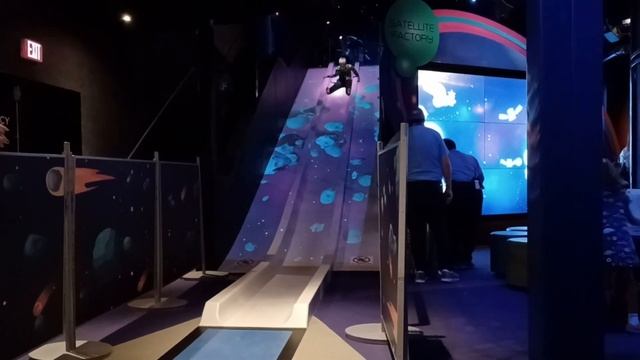 The asteroid slide at Planet Play, KSC FL смотреть онлайн