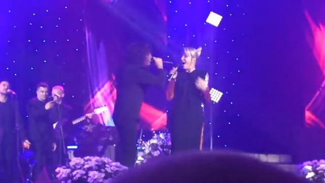 Лайма Вайкуле и Валерий Леонтьев - Вернисаж (БКЗ Октябрьский 28.10.2017).