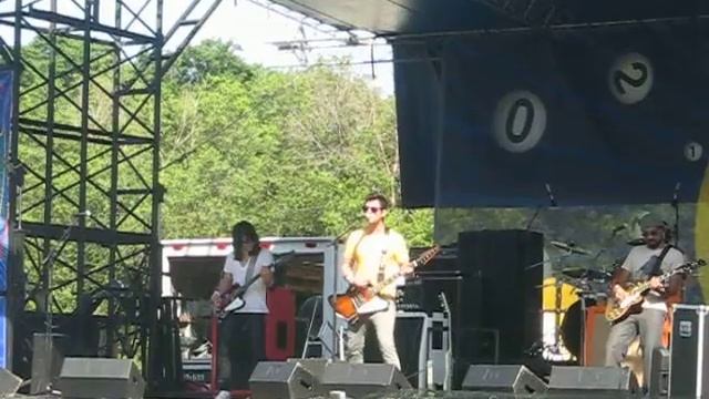 holding mercury - standing eight count