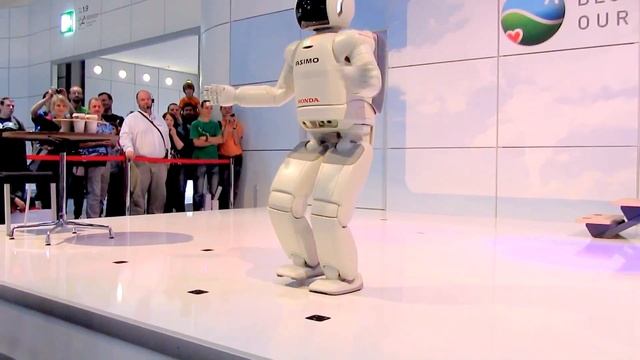 Робот-андроид ASIMO смотреть онлайн