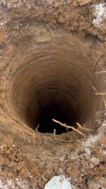 Перебуриваем в другом месте Вылез валун на 12 м кольце