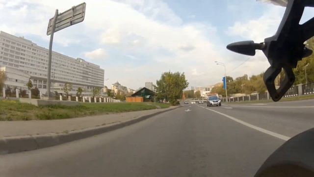 Гонки на мотоциклах по реке Яуза за 13 мин. 20 с (версия без музыки) смотреть онлайн