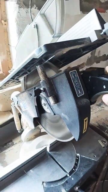 торцовочная пила смотреть онлайн