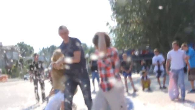 Битва подушками в Бердянске!