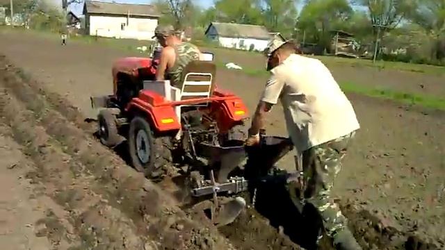 двухядерна картоплесажалка смотреть онлайн