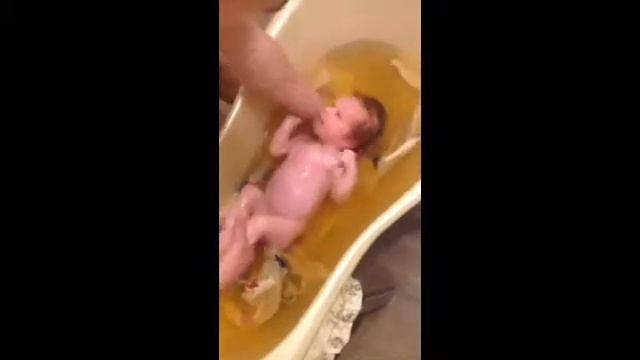 Первые купания Амалии) смотреть онлайн