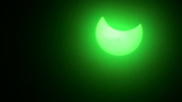 Partial Solar Eclipse today 10-23-14 - HD смотреть онлайн