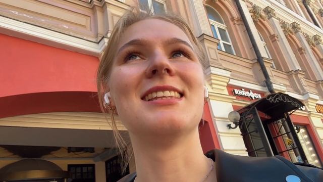 ДЕНЬ ПО ЧАСАМ В МОСКВЕ I Первая йога I магазин пластинок I Солнце и Красивая Москва смотреть онлайн