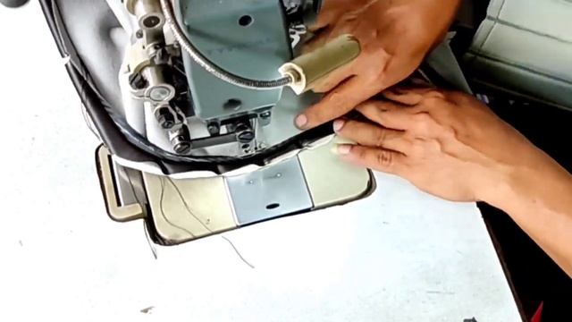 Menjahit Jok Menggunakan Mesin typical GC 0302 смотреть онлайн
