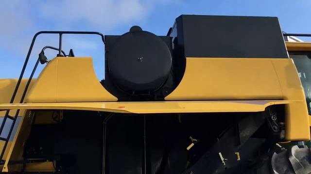 New Holland CSX7080 combine for sale. Year 2011, 1366mh смотреть онлайн