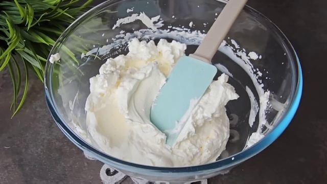 Solo 4 ingredienti ‼️ il dolce più gustoso che non avete mai assaggiato 🤩 facile e semplice. смотреть онлайн
