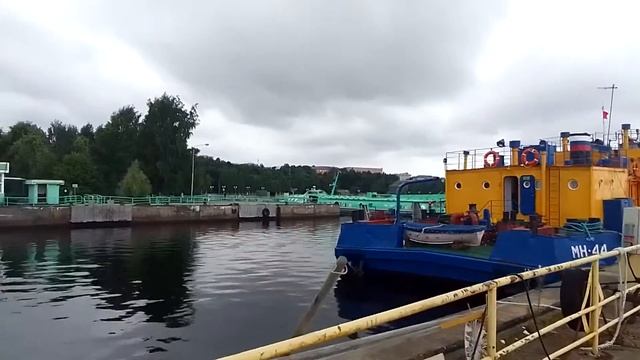 Комета швартуется к причалу. Петрозаводск. смотреть онлайн