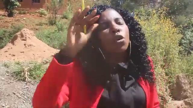 VIBARUA WA KUGONGA KOKOTO MJINI NJOMBE KATIKA JIWE LA GANGALYANDEFU WALALAMIKIA KUHUSISHWA NA VITAM смотреть онлайн