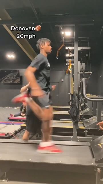 20mph Treadmill Sprint смотреть онлайн