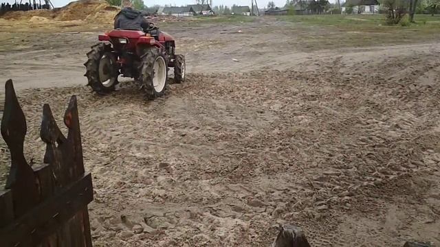 Дрифт на тракторі смотреть онлайн