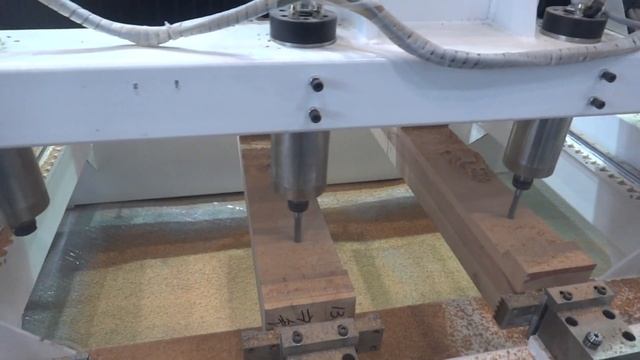 Фрезерно-гравировальный с ЧПУ на 4 шпинделя мод. "1613SY 4D" смотреть онлайн