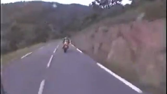 Сумасшедшие на дороге Madwomen on road.flv смотреть онлайн