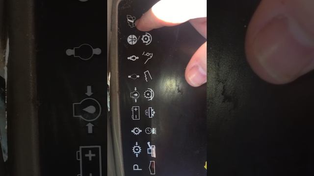 Explicação do Painel da New Holland TC 5070 смотреть онлайн