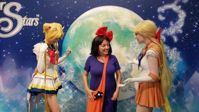 Anime Expo 2019 : Viz Sailor Moon Cosplayers Behind The Scenes | Booth Babes Voice Actors Hard Work