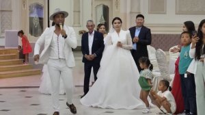 Супер тамада Сабыржан Шуда тойды жарды / Той ойындары