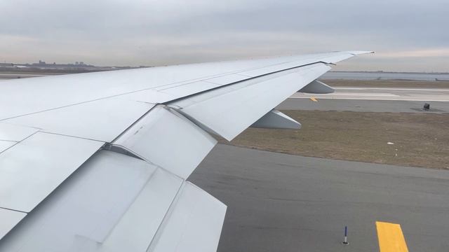 American Airlines Boeing 777-300ER Pushback, Taxi, and Takeoff from New York (JFK) смотреть онлайн