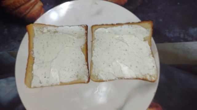 Бутерброды со шпротами и творожным сыром смотреть онлайн